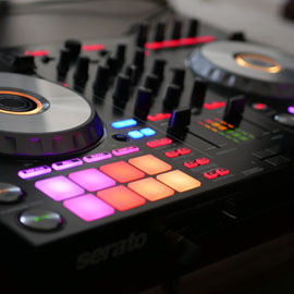 Pioneer DDJ SR2 (Serato)